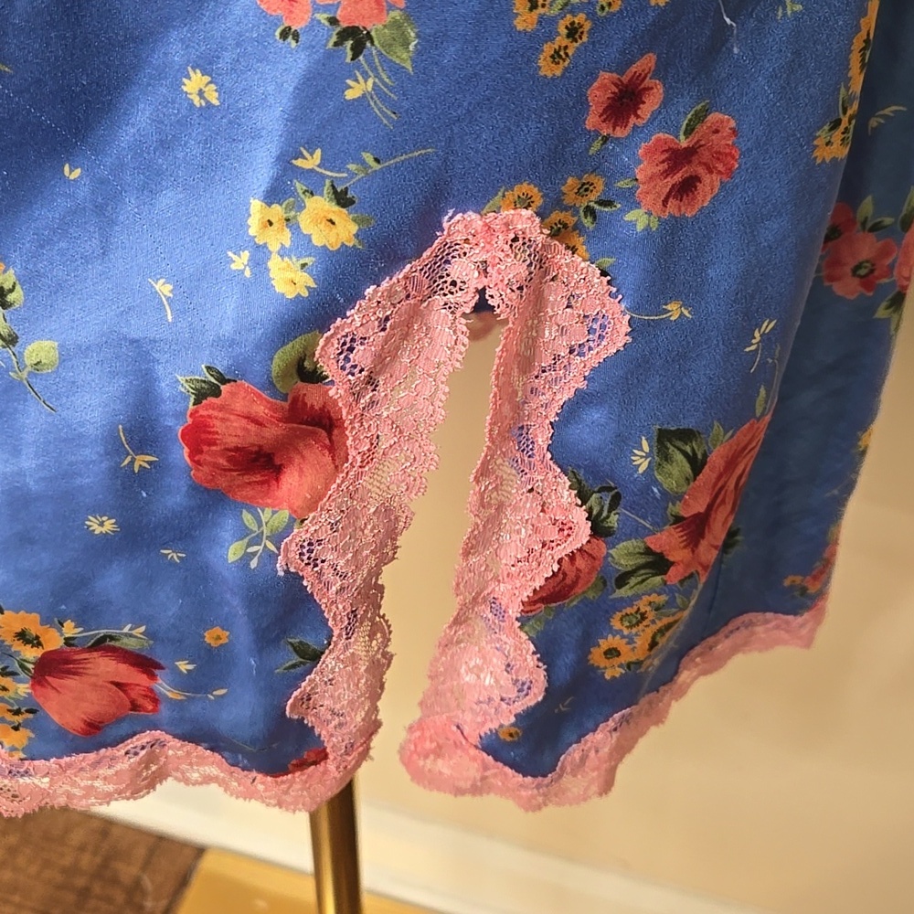 Victoria's Secret 2002 Blue Floral Slip Nightgown Lace Trim Y2K Lingerie Large - Picture 2 of 5